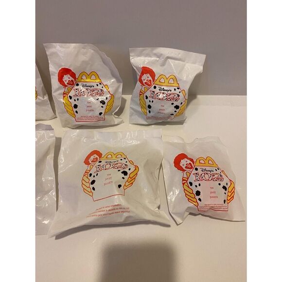 McDonald’s 2000 Disney 102 Dalmatians 8 Piece Happy Meal Toys Mystery Unopened - Picture 4 of 6